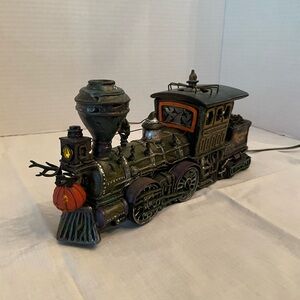 Department 56 10th Anniversary Halloween Haunted Rails Engine & Coal Car